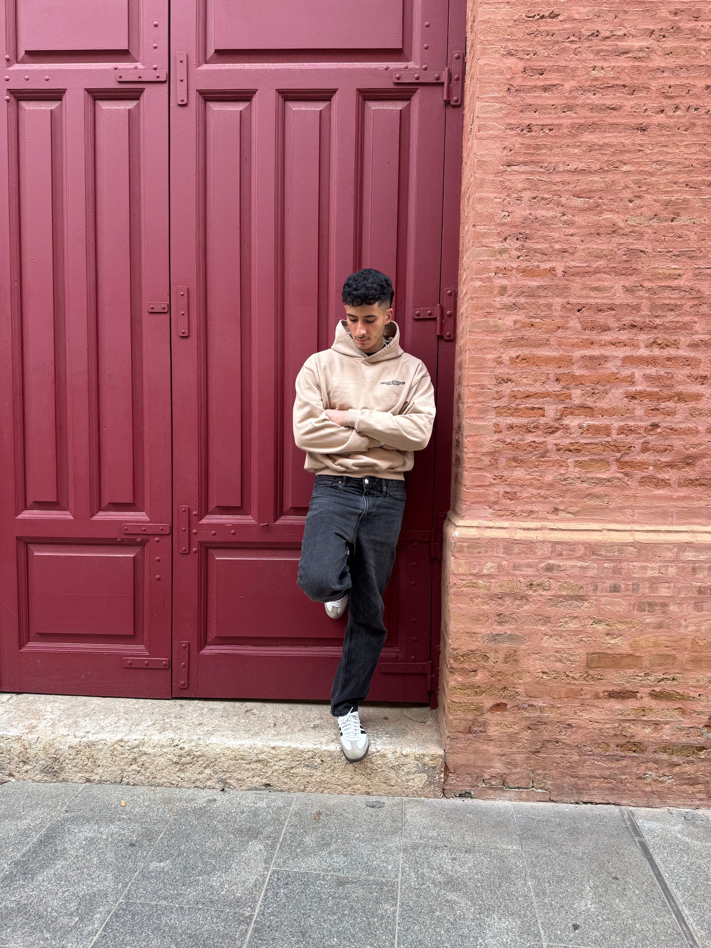 HEGO STUDIOS - CREATIVE DEPT HOODIE BEIGE